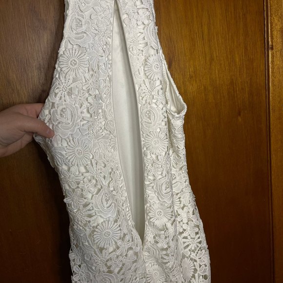 Lulu’s Woman’s Floral Embroidered Zip Up Mini Body-con Dress Size Large - Picture 6 of 7